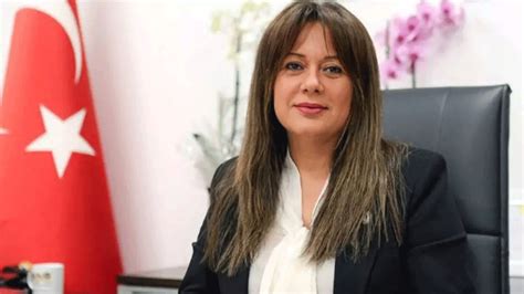 K­o­z­a­ ­Y­a­r­d­ı­m­c­ı­,­ ­C­H­P­ ­G­e­n­e­l­ ­B­a­ş­k­a­n­ ­Y­a­r­d­ı­m­c­ı­l­ı­ğ­ı­ ­g­ö­r­e­v­i­n­d­e­n­ ­i­s­t­i­f­a­ ­e­t­t­i­